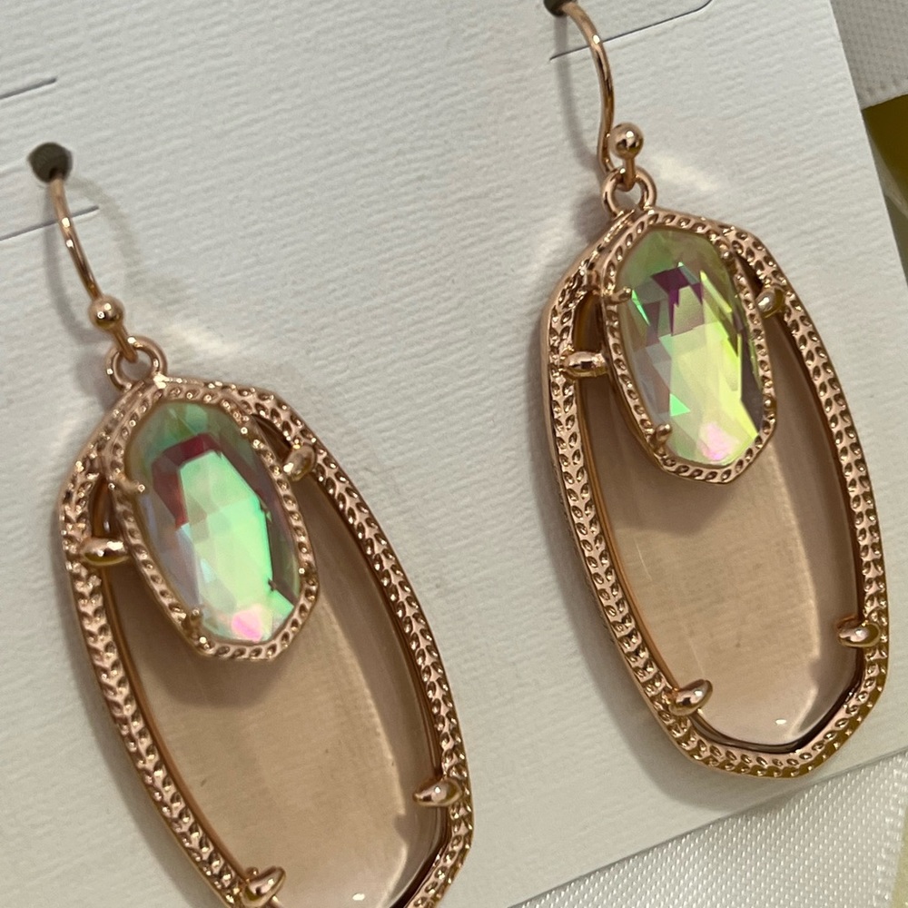 NWT Kendra Scott RARE & Retired Emmy Earrings Clear Peach & Dichroic in ROSE GLD - Picture 12 of 17